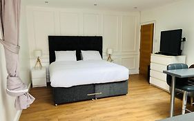 Whiteley'S Cottages Studio